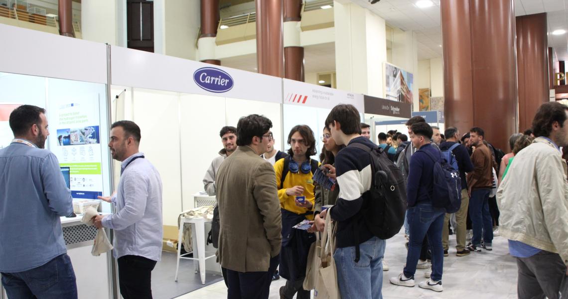 Más de 70 empresas se dan cita en ESIEM25 para conectar talento y futuro en la ETSI de Sevilla